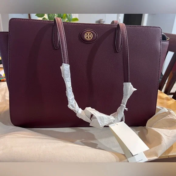 Tory Burch | Bags | Tory Burch Robinson Pebbled Tote | Poshmark